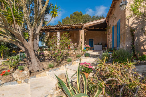 Finca surrounded by a mediterranean garden