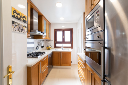 Bright and fully equipped kitchen