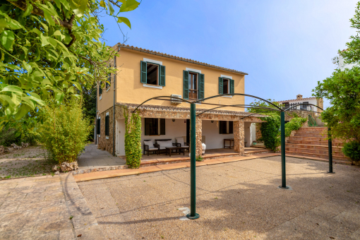 Exterior view of the finca