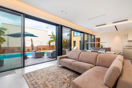 Light flooded living area