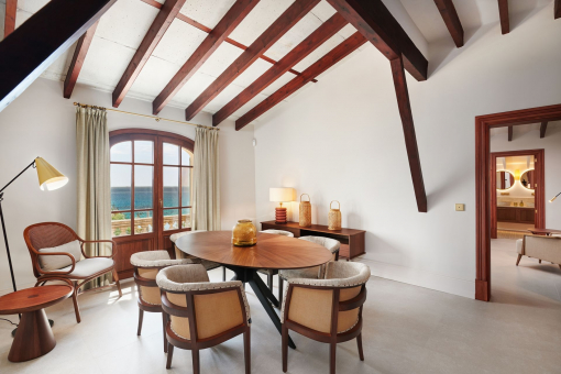 Further seating area