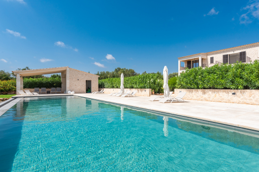 Gorgeous pool area