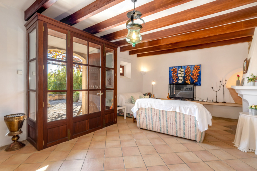 Traditional entrance area