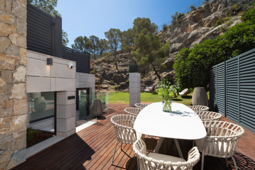 Big terrace with garden area