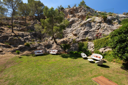 Big terrace with garden area