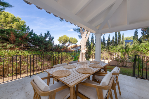 Überdachte Terrasse 