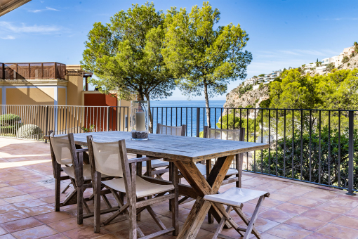 Outdoor dining area