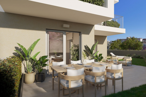 3-bedroom garden apartment with spacious terraces, within walking distance of the beach in Palmanova