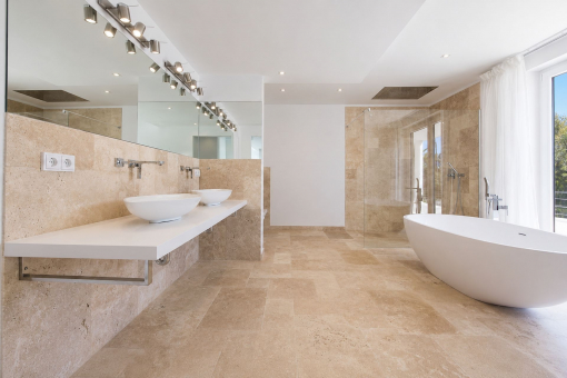 Noble bathroom