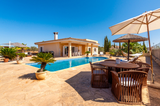 Attractive family-villa with pool and large garden in Sa Rápita