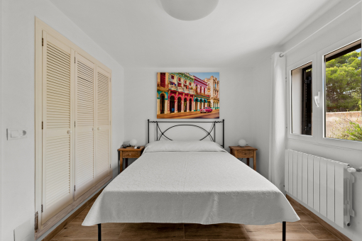 First bedroom, ground floor
