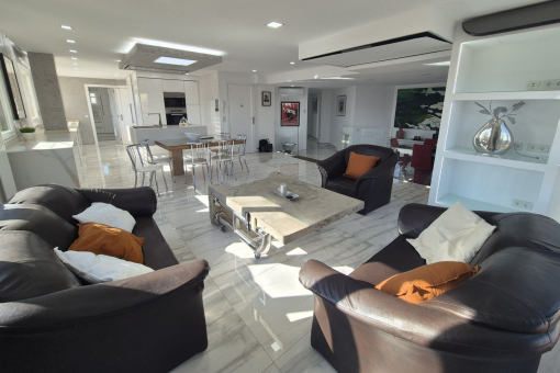 Light-flooded apartment with 360º views over the old town of Palma