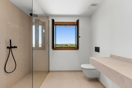 Baño en la primera planta