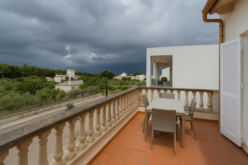 Terrace with sea views