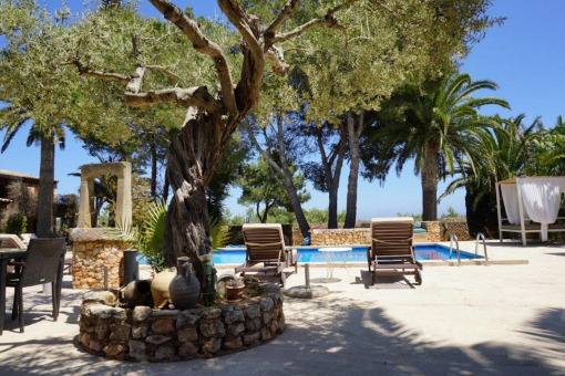 Romantic, charming finca hotel with sea views near Portocolom