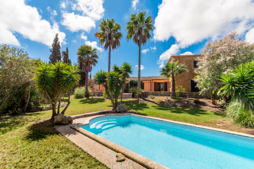 Authentic finca near Artà with large plot, pool and plenty of potential