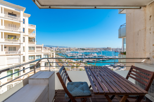 Bright 2-Bedroom Apartment with Sea Views in First Line on Palma’s Paseo Marítimo