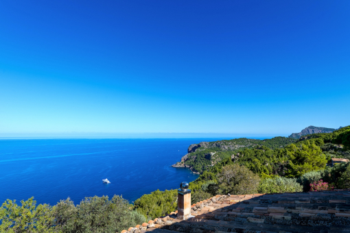 Finca with two houses and large plot of land in Deià