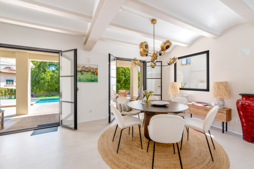 Open dining area