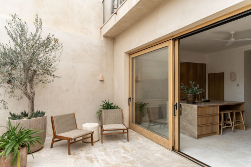 Open-plan living with seamless indoor-outdoor flow