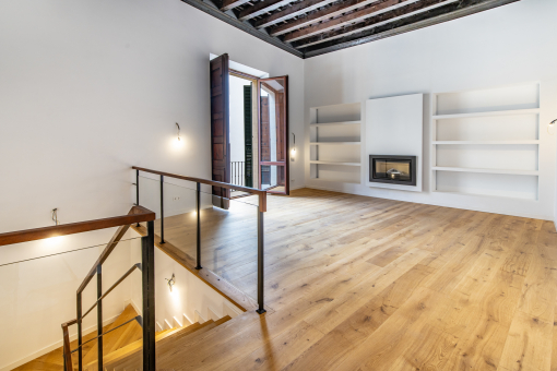 Old town apartment with high ceilings and traditional beams in an impressive palace near the cathedral