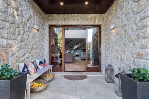 Impressive entrance area