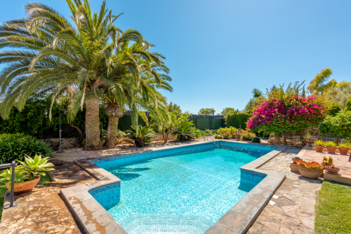 Huge pool