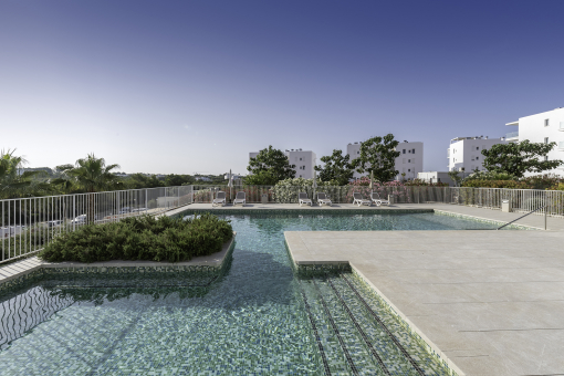 Großer Pool