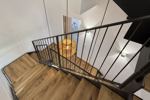 Stylish connection between the floors