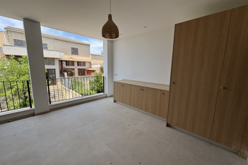 Terrace with laundry area