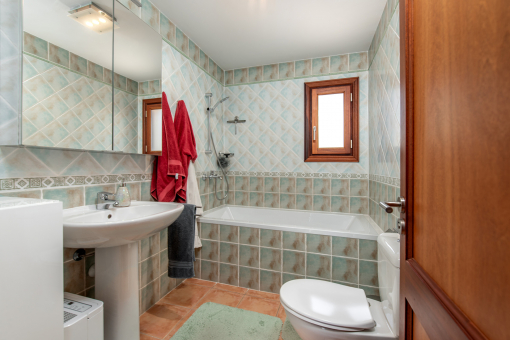 Further bathroom