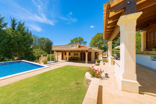 Villa mit Pool, Bergblick und Privatsphäre in ruhiger Lage in Son Toni