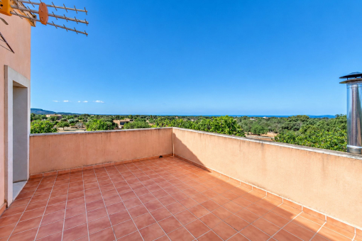 Terrasse mit Blick bis nach Cabrera