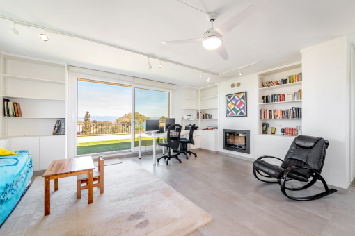 Bedroom with terrace