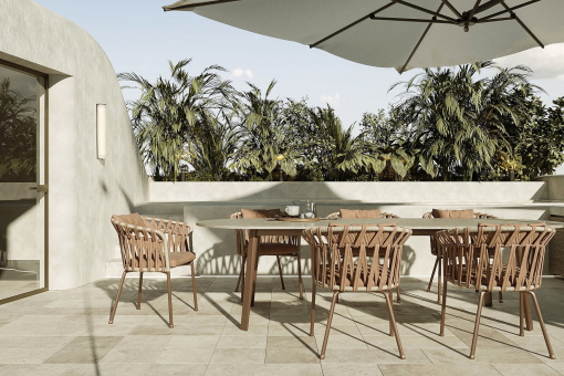 Spacious rooftop-terrace