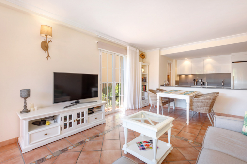 Living and dining area with Mallorcan charm
