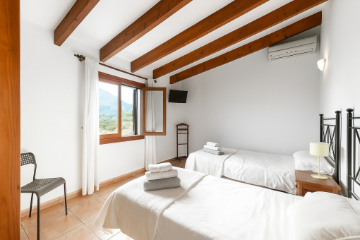 Second bedroom on the upper floor