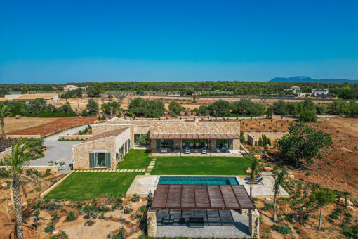 Fantastic newly built finca with pool in Campos