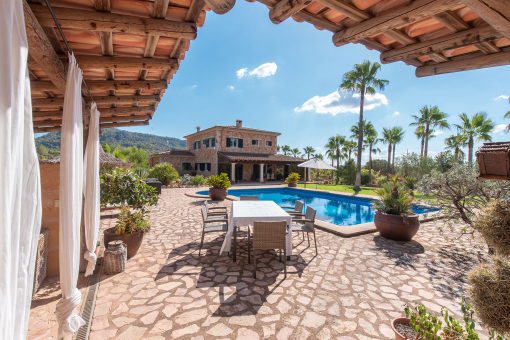 Fantastic finca with pool and beautiful...