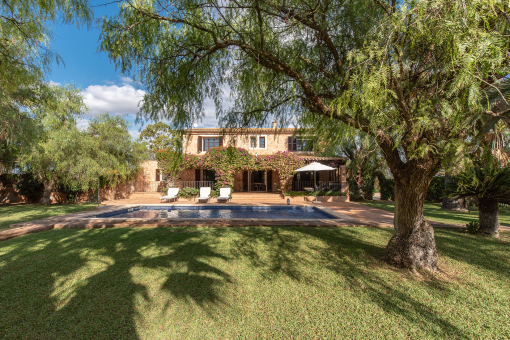 Finca with mature garden
