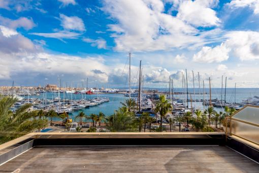 Elegante Meerblick Wohnung am Paseo Marítimo mit grosser Terrasse und Parkplatz