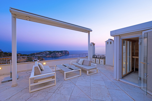 Mediterranean feeling: relax above the rooftops with panoramic sea views