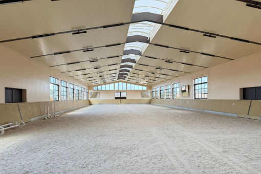 Indoor riding arena