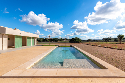 Pool mit Blick zum San Salvador