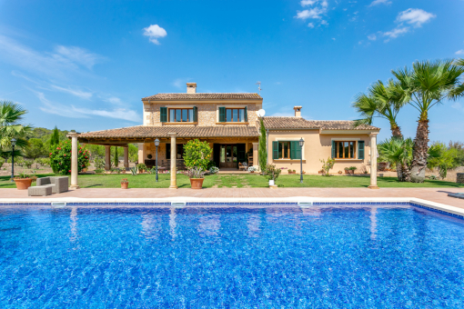 Country house with mediteranen garden near Manacor