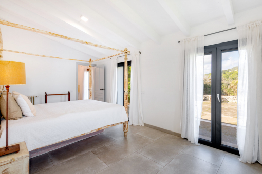 Suite with direct access to the garden and a peaceful ambience