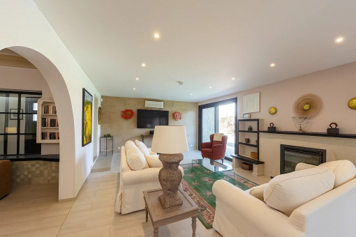 Wohnbereich mit Kamin