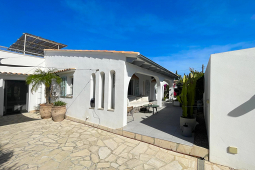 Surrounding of the house