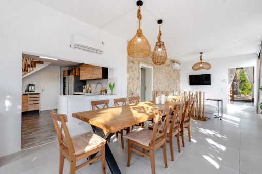 Offene Küche mit Essbereich