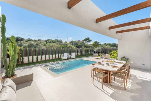 Terrace with pool